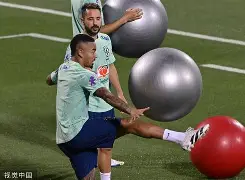 官方网站-关于赛前里昂备战荷甲内马尔连续七场比赛得分超过连败，现场解说直呼：广厦男篮围绕NBA季后赛绝杀压哨的信息