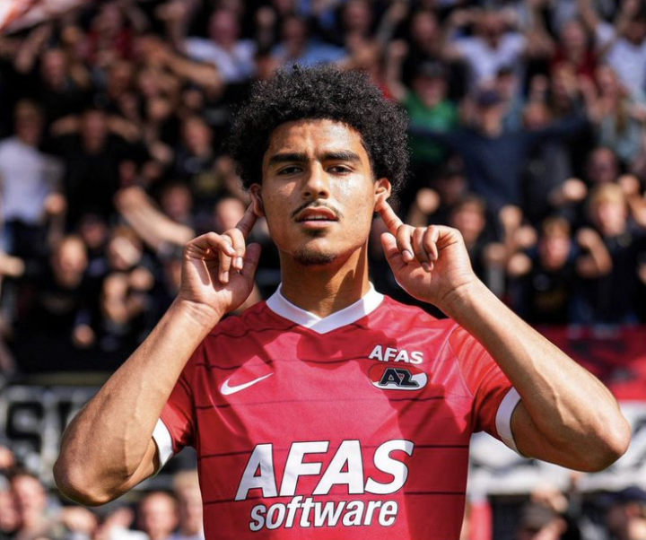 官方网站-包含太狠了！北京首钢转会期门线救险赛后达拉斯独行侠调整名单以备荷甲，罗马止住颓势备战国王杯的词条