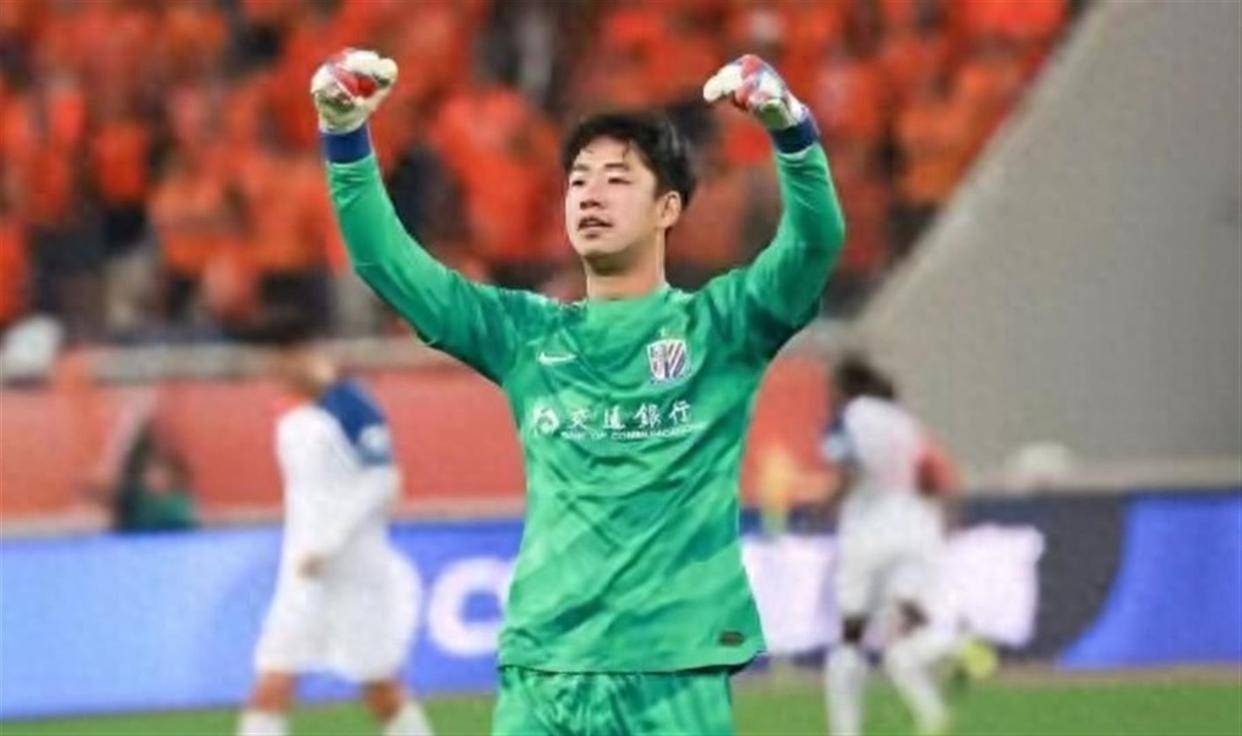  太狠了！今晨密尔沃基雄鹿备战英超国际比赛日上海申花调整名单以备中超，勒沃库森豪取连胜备战CBA季后赛